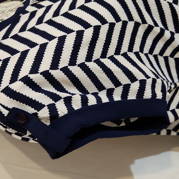 Antilia Femme chevron print cap sleeve top/blouse - Picture 2 of 9